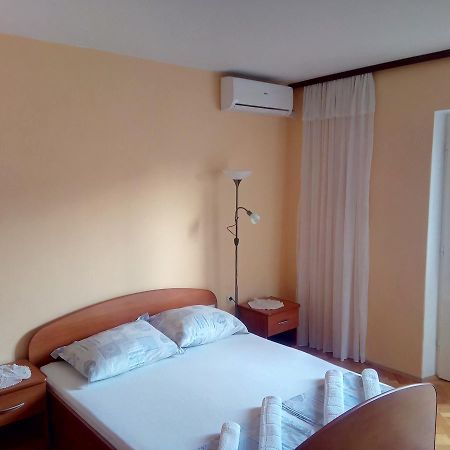 Apartment Luka Makarska Bagian luar foto