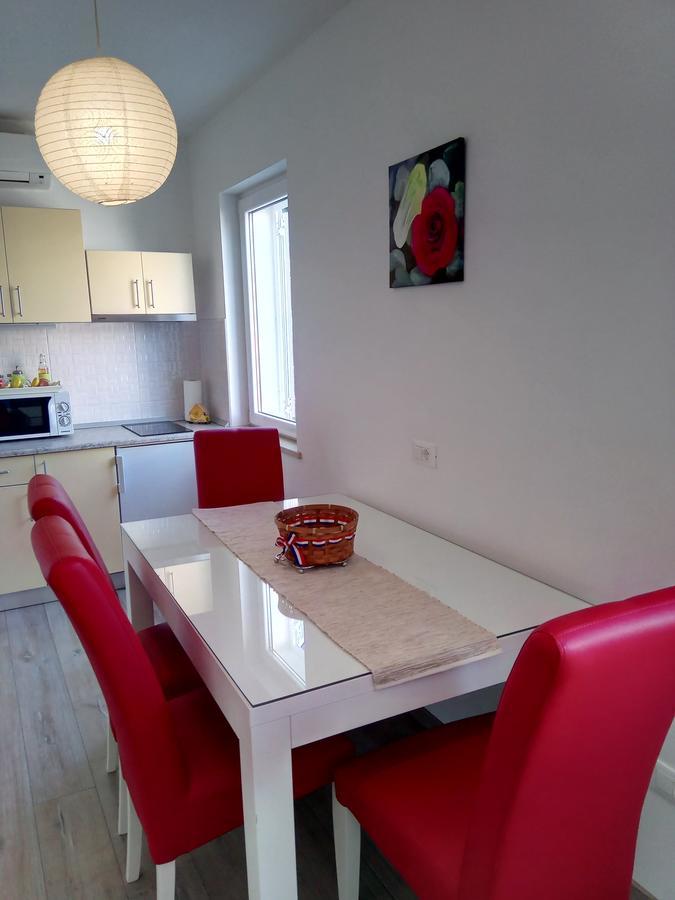 Apartment Luka Makarska Bagian luar foto